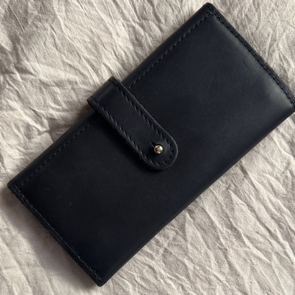 Portland Leather Trifold Wallet EUC - Picture 1 of 6